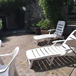 Le Chenia