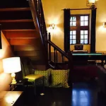 Le Chenia Nyaraló *