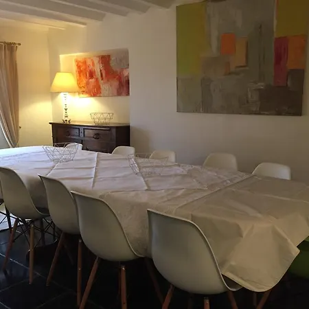 Le Chenia Holiday home