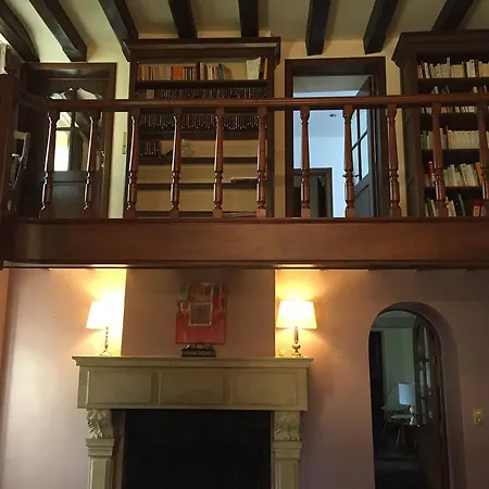 別荘 Le Chenia Wanze