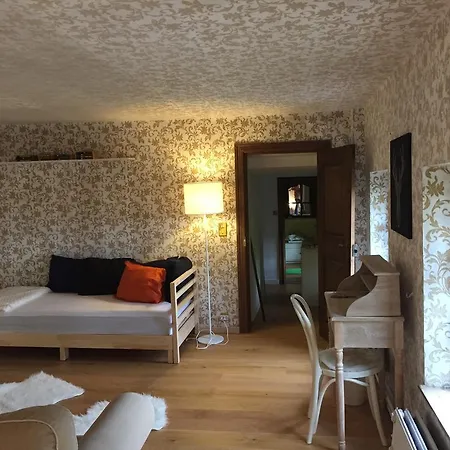 Le Chenia Holiday home
